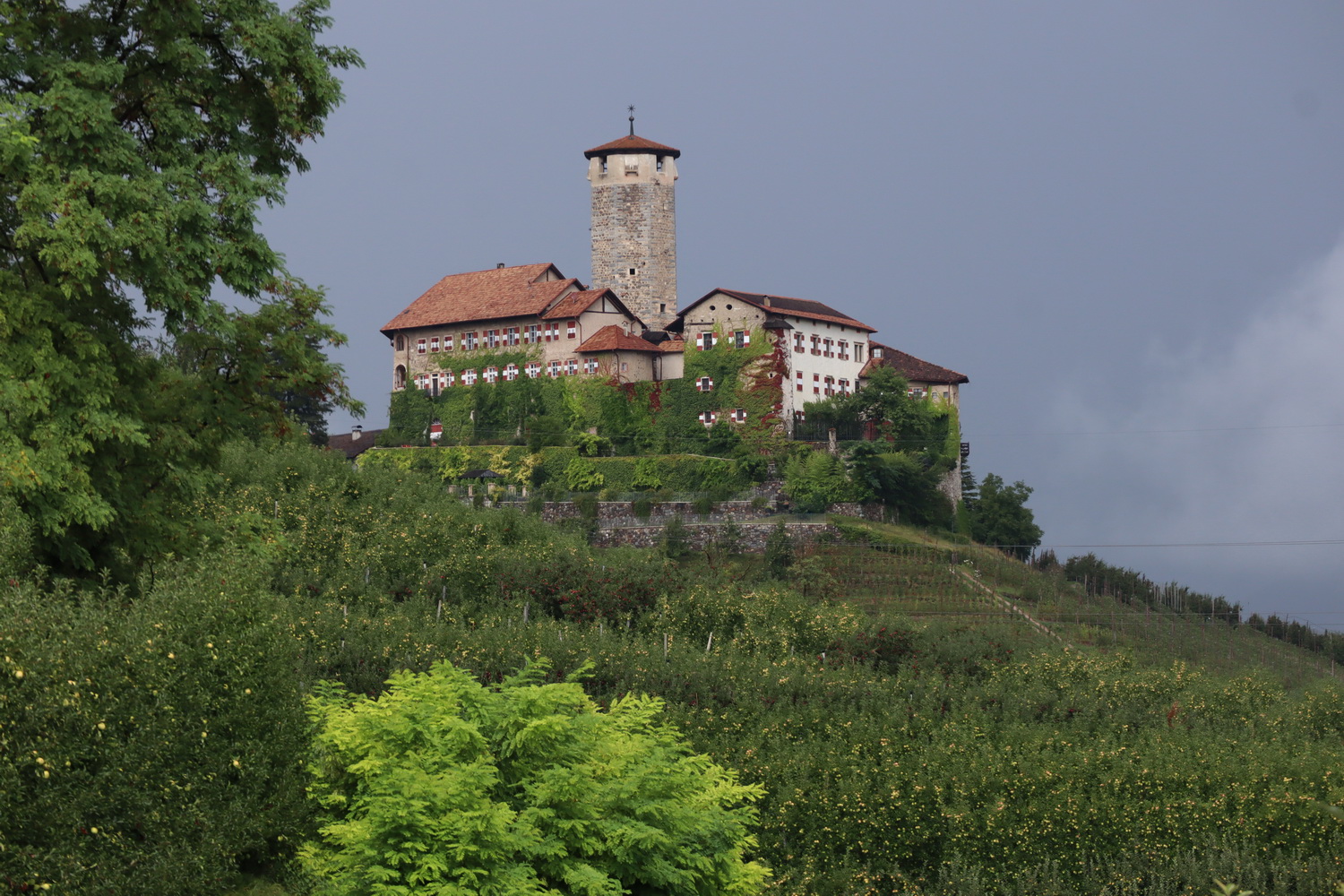 Castel Valer