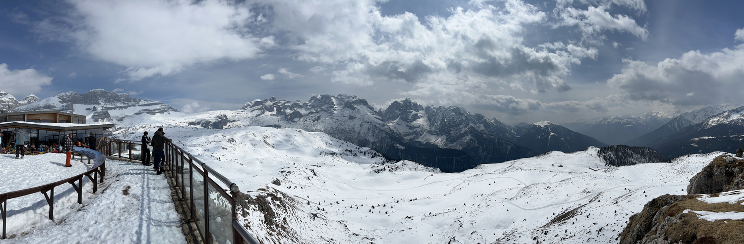 Blick auf die Brenta-Dolomiten vom Monte Spinale