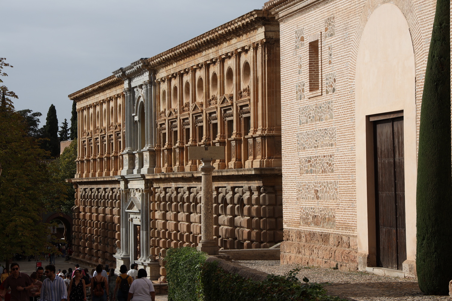 Der Renaissance-Palast auf der Alhambra