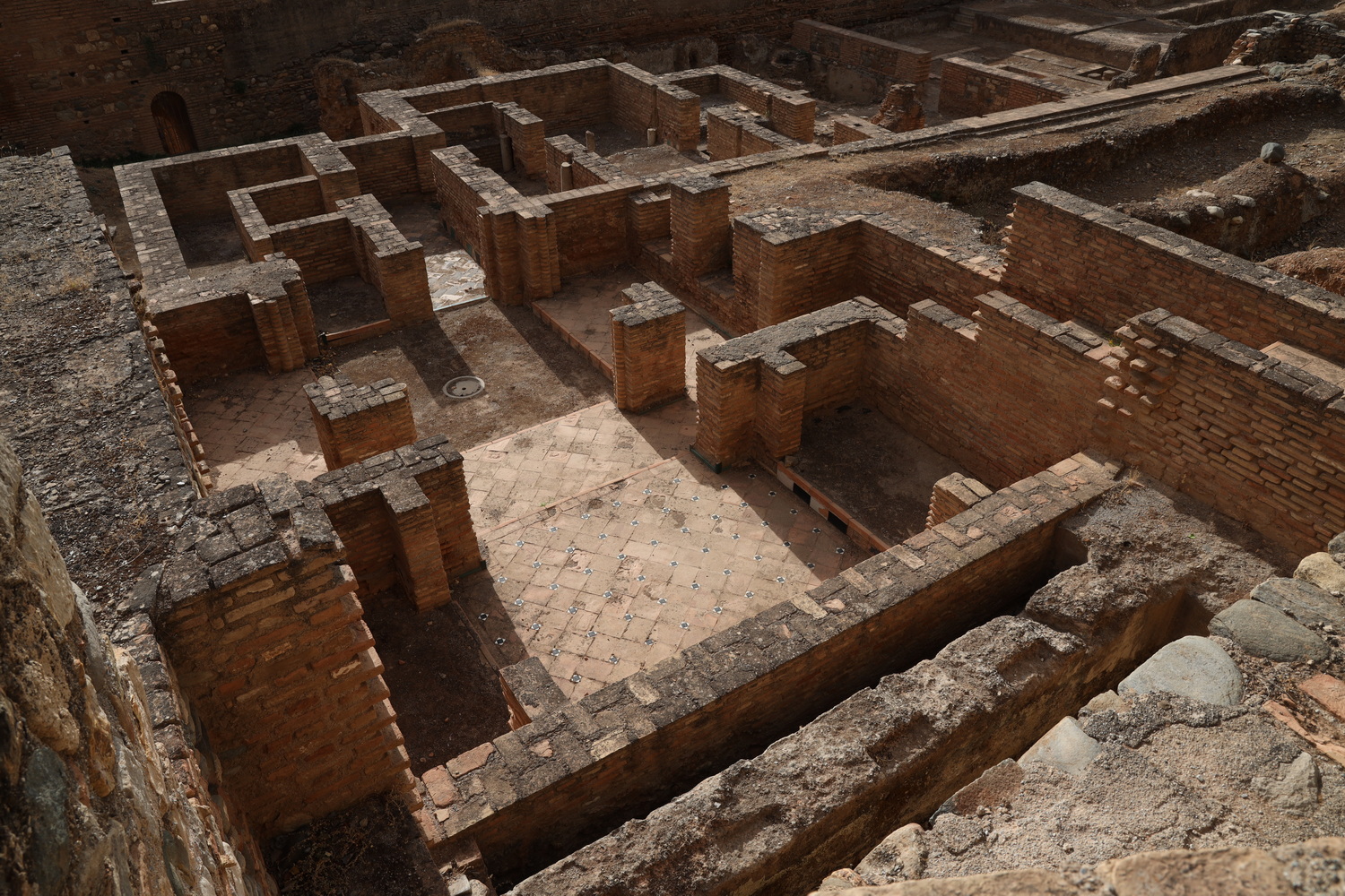 Ausgrabungen auf der Medina- Der Palast der Abencerragen