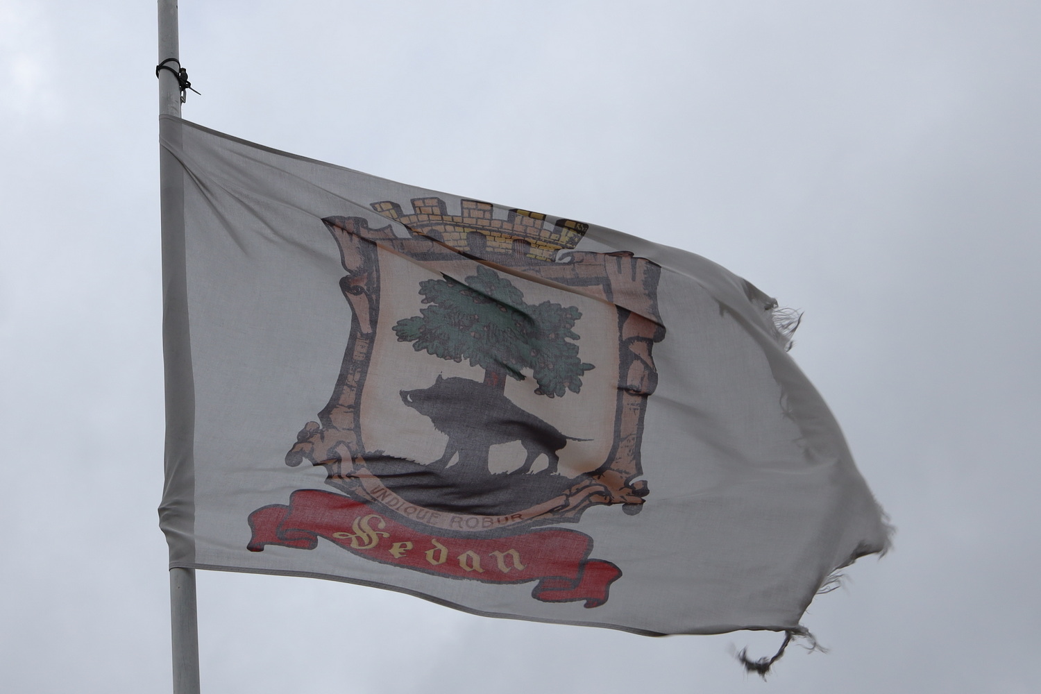 Flagge mit dem Wappen der Stadt