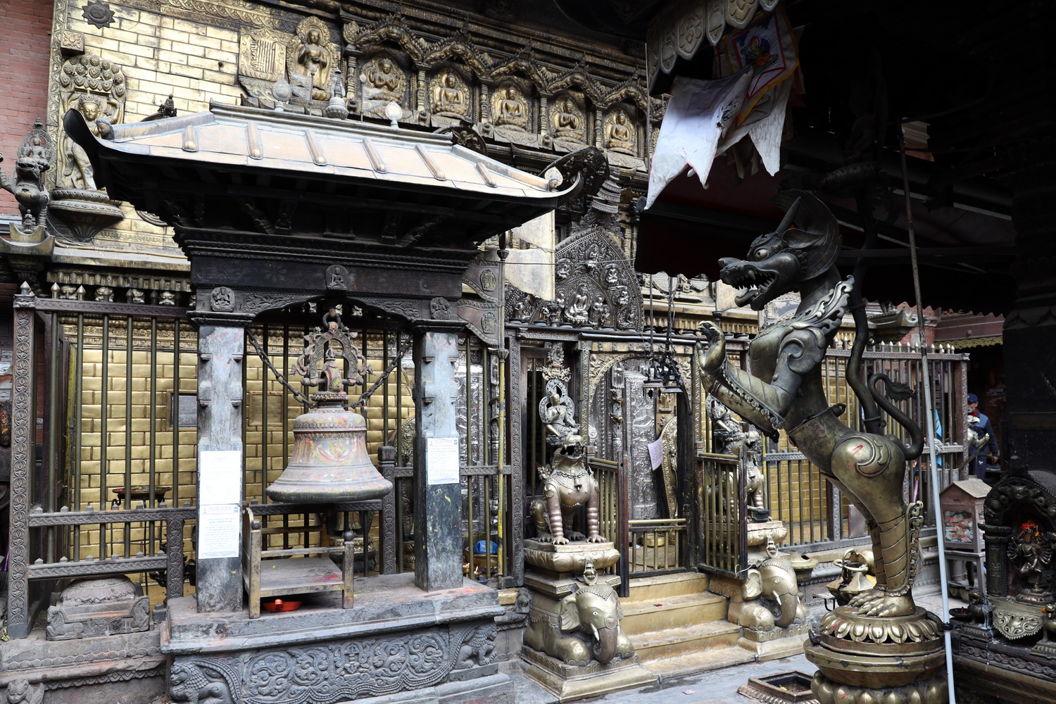 Patan- Innenhof Goldener Tempel