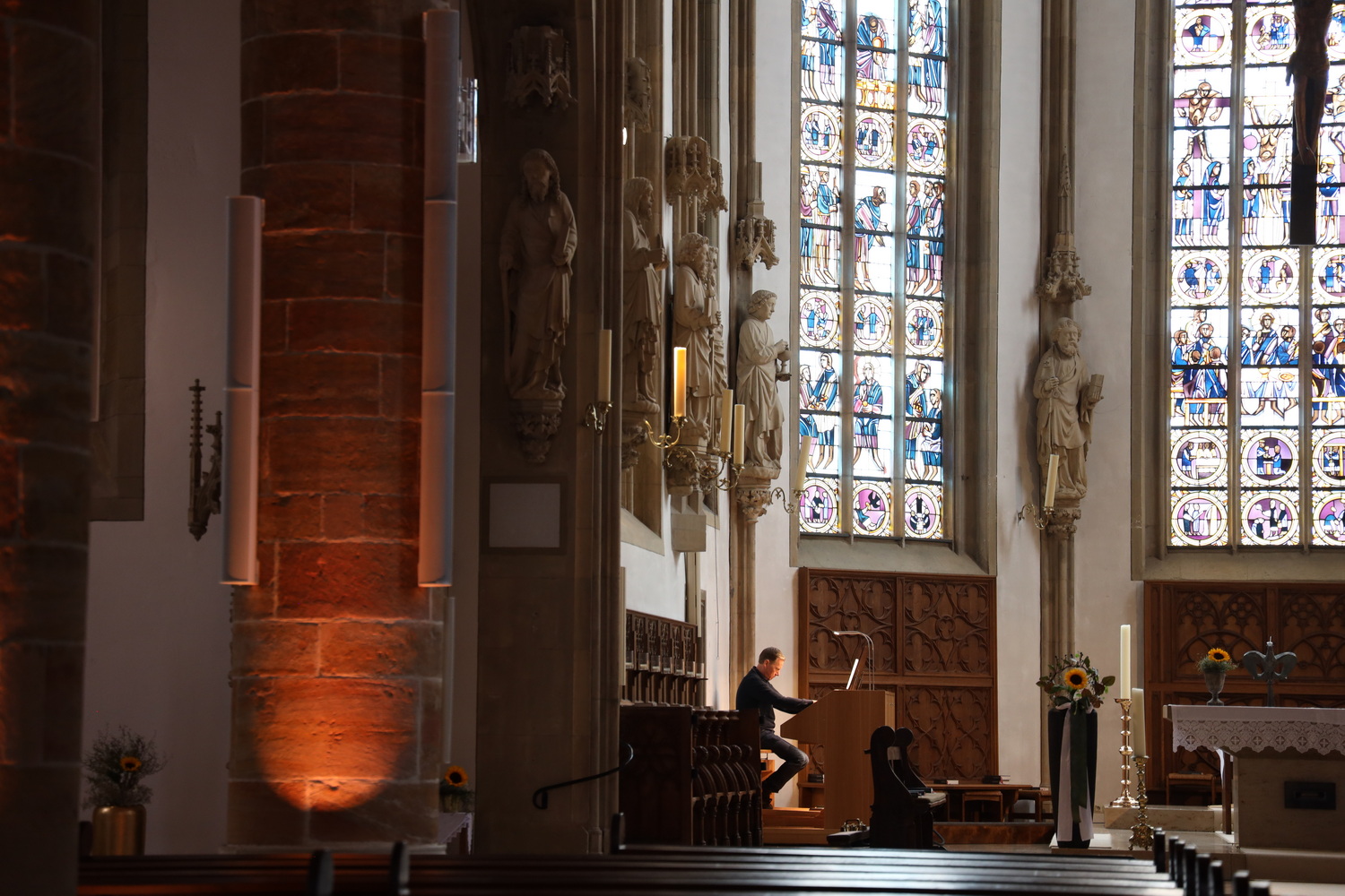 Orgel- Intonation in der Kirche St Dionysius Rheine
