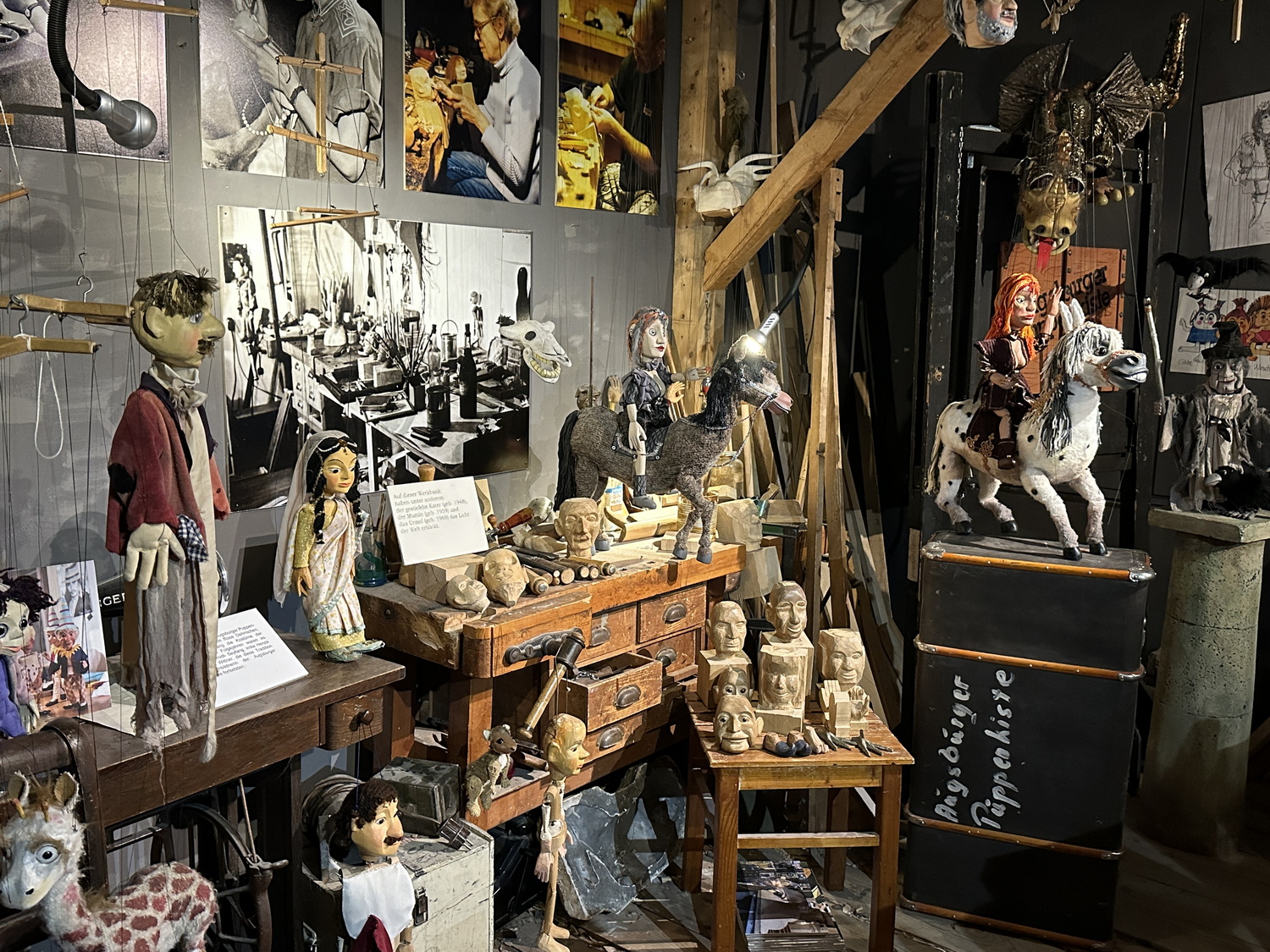 Augsburger Puppenkiste- Marionetten-Werkstatt