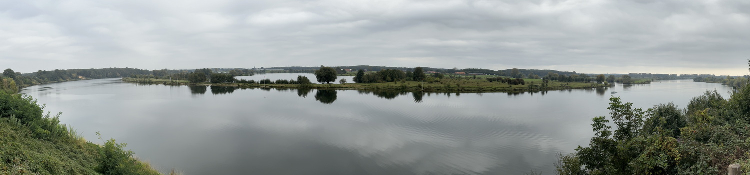 Maas-Panorama in Neer