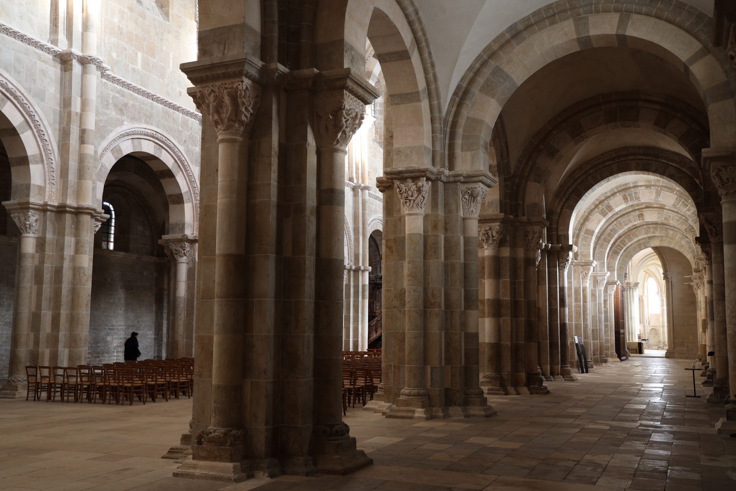Vézelay- Basilika Sainte-Marie-Madeleine- Romanik des 12.Jahrhunderts