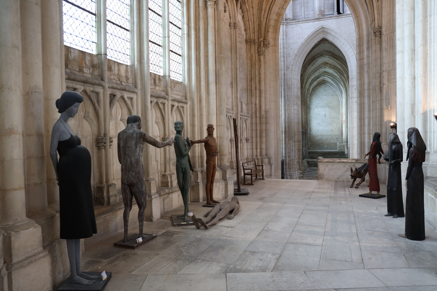 Saint Germain d’Auxerre- Hölzerne Figuren
