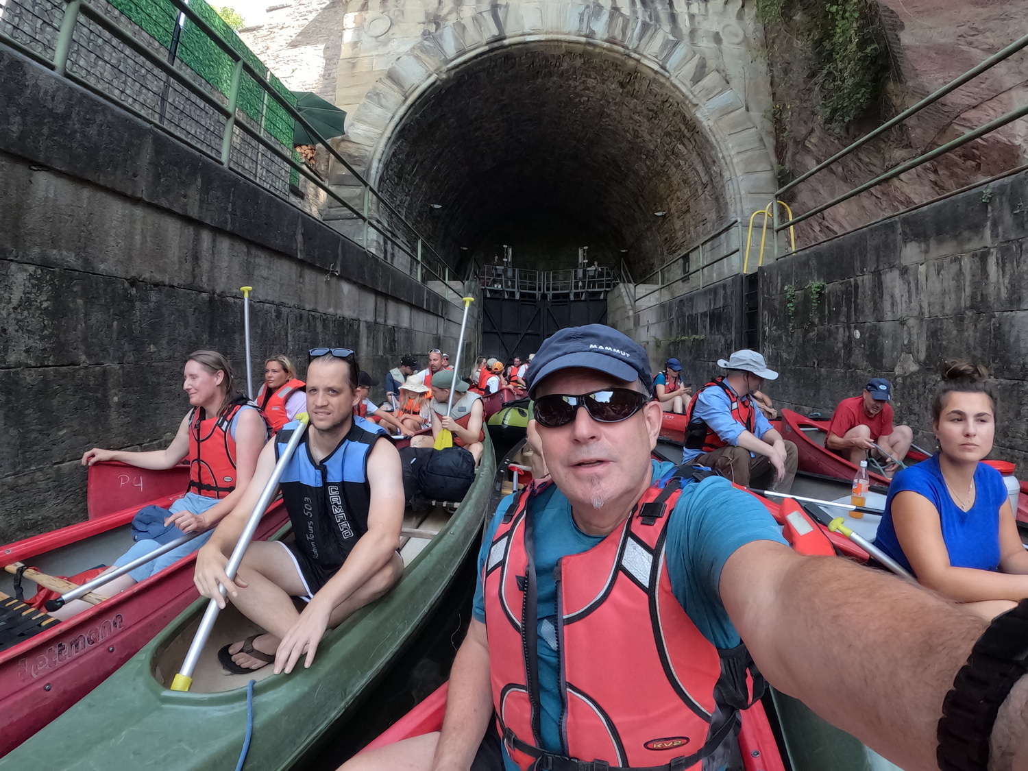 Selfie mit Schleuse und Tunnel