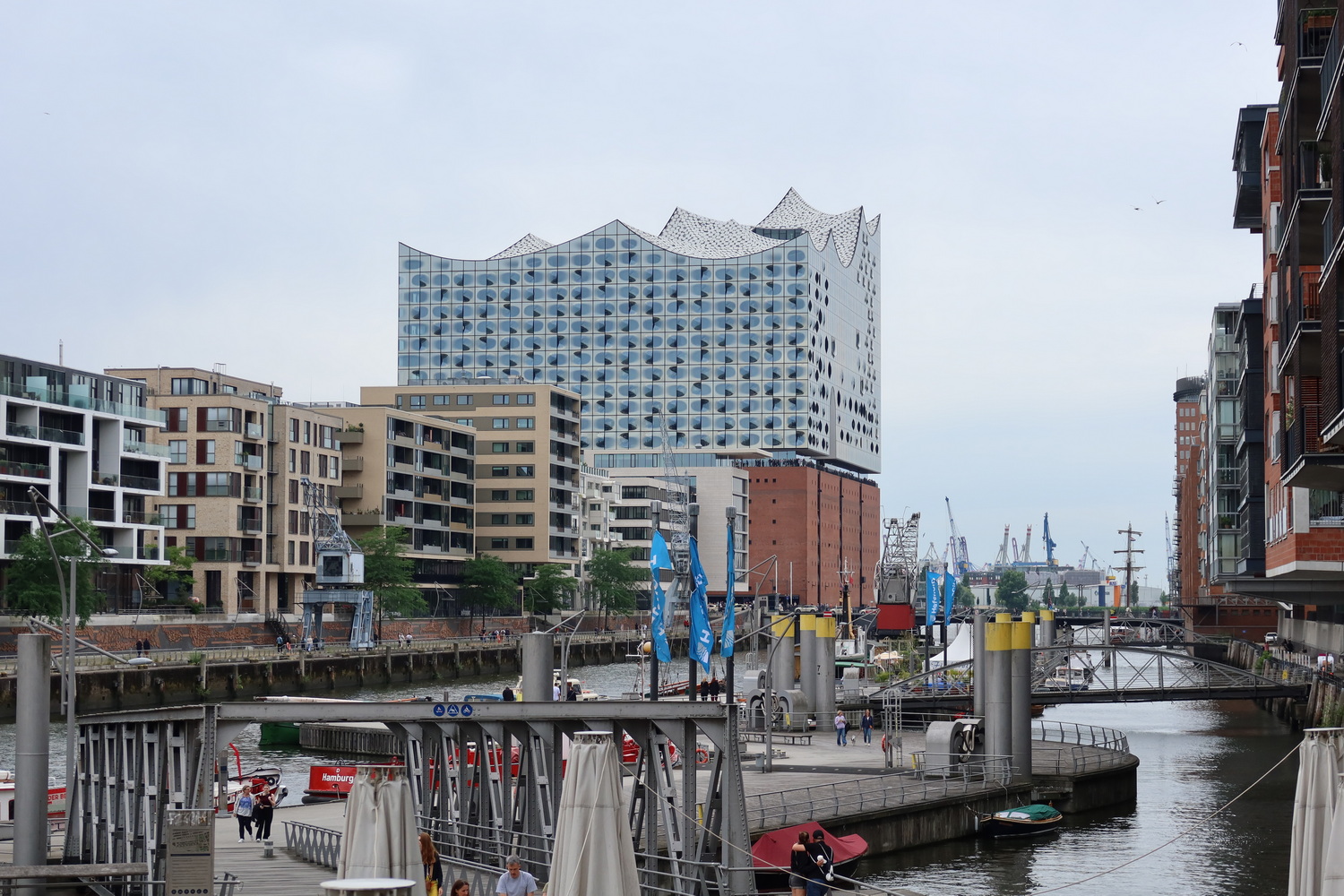 Sandtorhafen mit Elphi