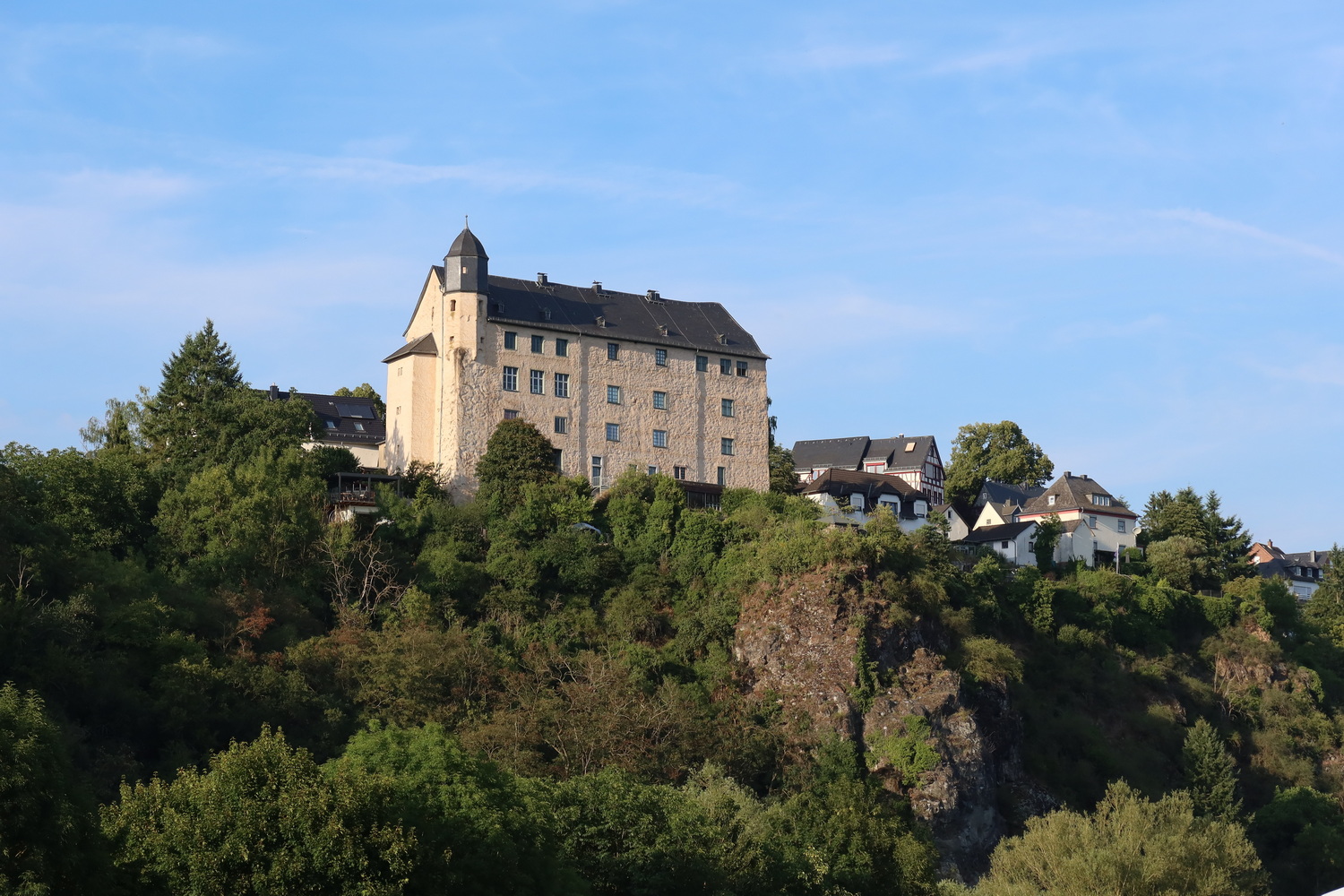 Hoch über Runkel- Burg Schadeck