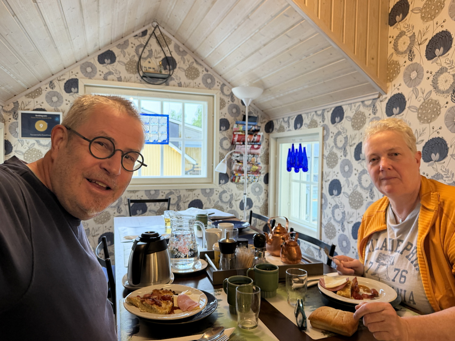 Frühstück im B&B "Turusen Saha" in Oulu-Pikisaari
